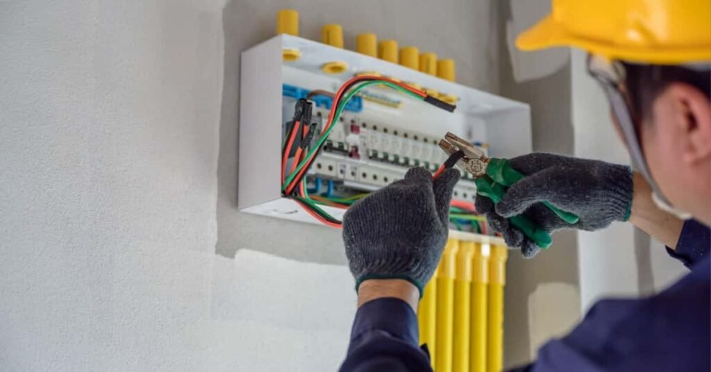 Comment choisir un électricien fiable en Belgique ?